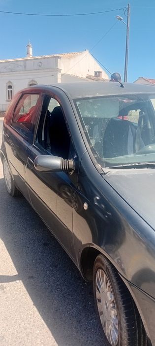 Fiat Punto para conserta.528039597751019521