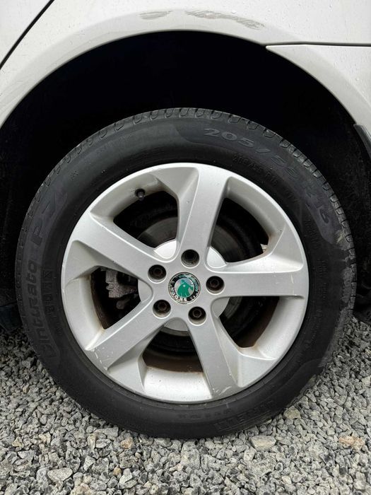 Диски колеса з гумою R16 5x112 6.5J ET50 Volkswagen Skoda