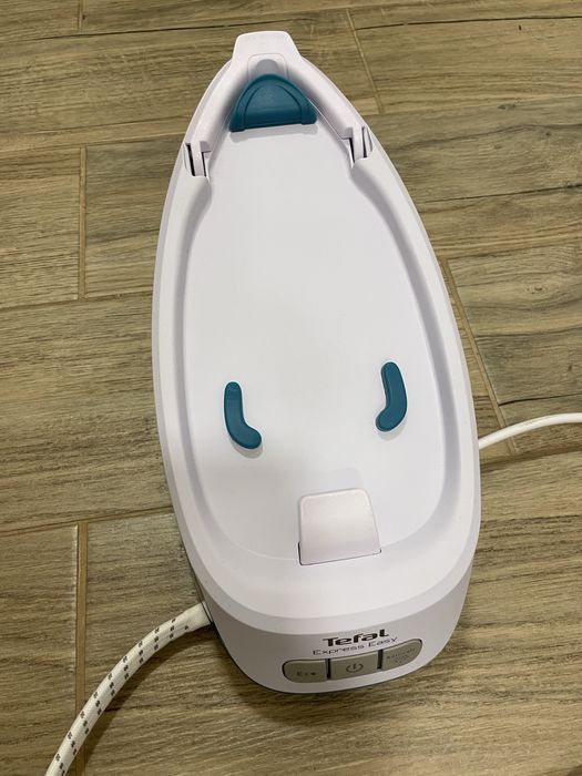 Продам парогенератор Tefal