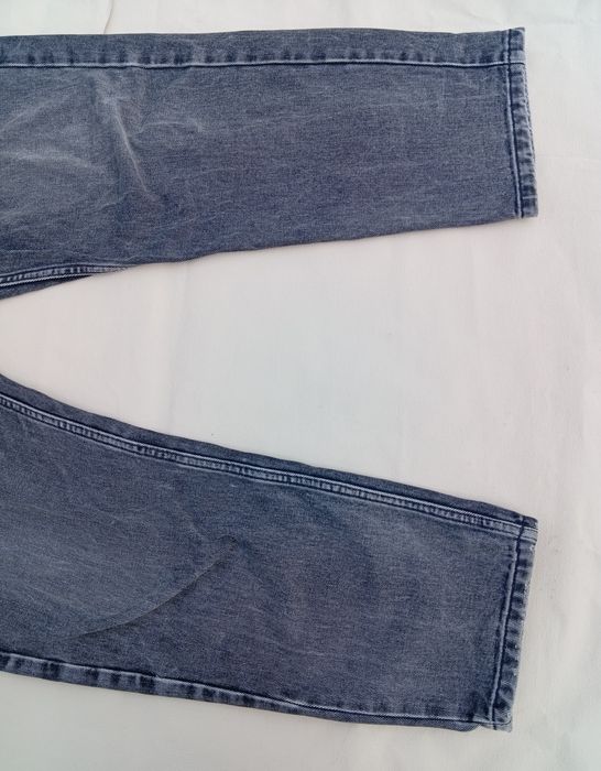Широкі джинси Carhartt