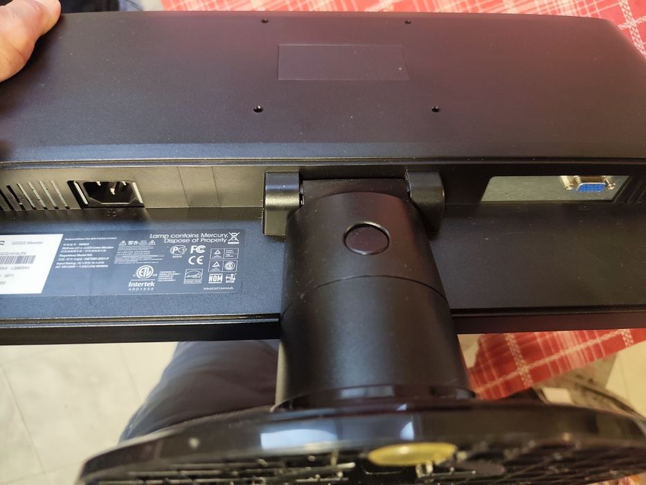 Monitor compac Q2022457409943706030081