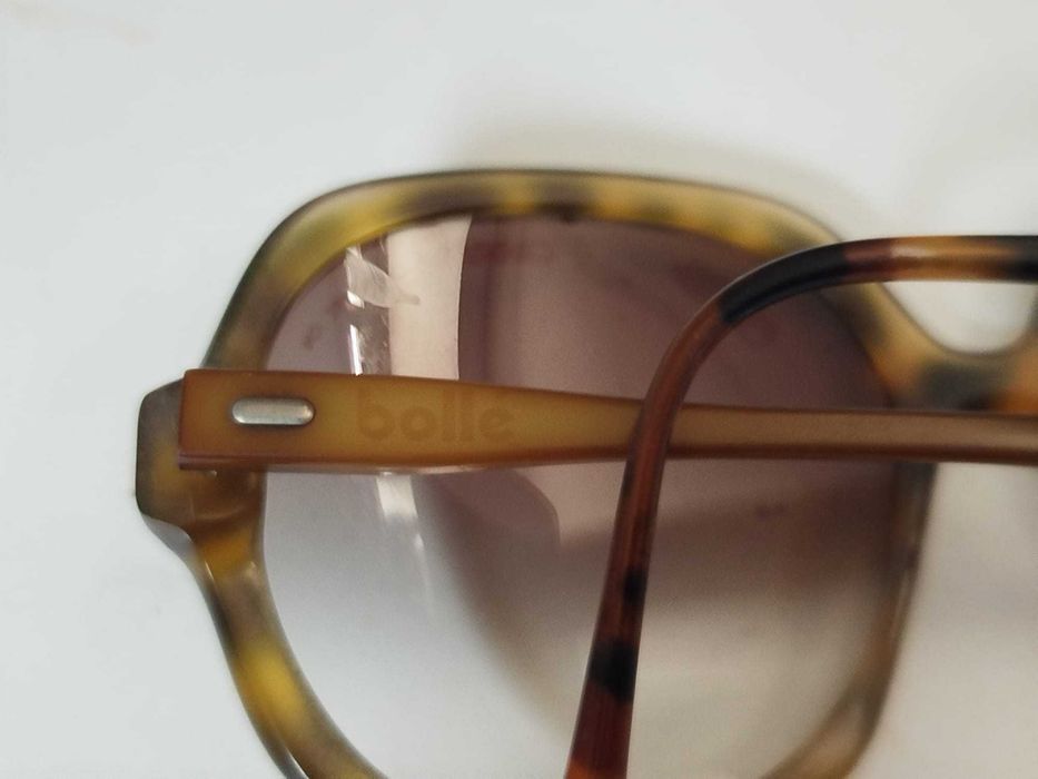 Oculos de sol carrera usados como novos