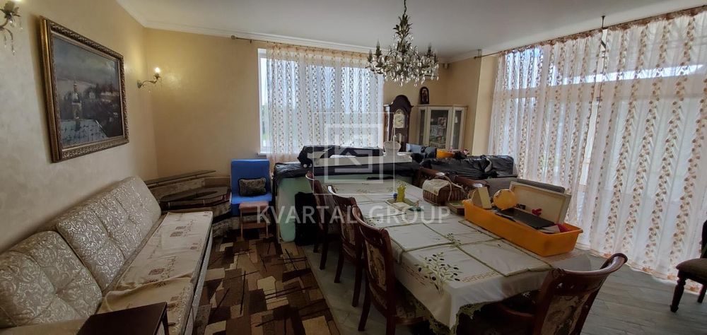 Продаж житлового будинку с. Велика Димерка, вул. Січнева 40. Площа загальна 211.8м²
