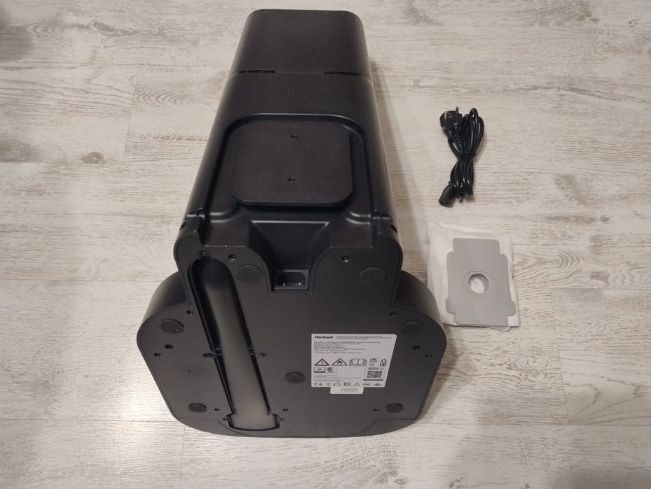 Stacja Ładowania Samoopróżniająca Clean Base Irobot Roomba i1 i3 i4 i5 i6 i7 i8