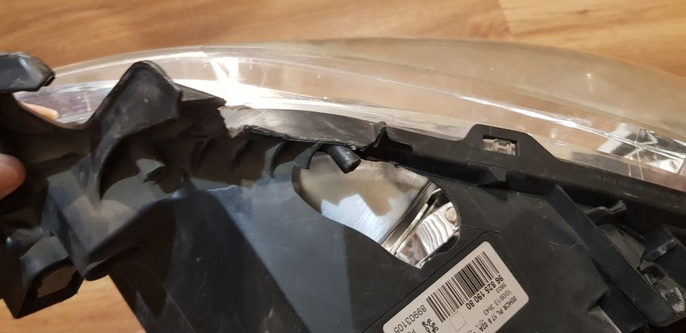 Пежо 3008 фара передняя правая