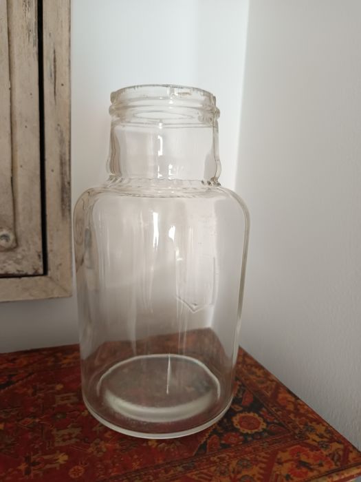 Frasco  vidro,de colleccao Cordeiro Santos & Ferreira Lda, Lisboa "