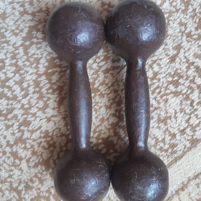 Гантели 2 шт.по 4 кг.800 грв.