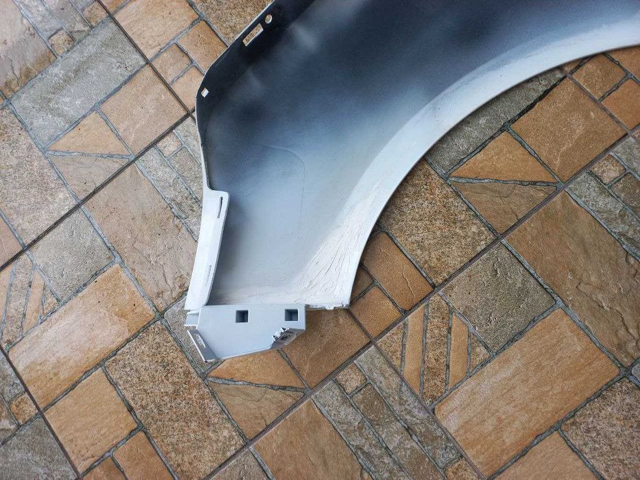 Крило переднє праве Renault Megane IV універсал (631005296R)