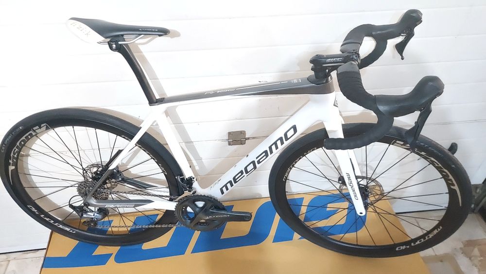 Megamo Raise e Roubaix Disco t52