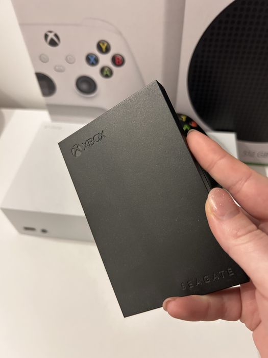 Xbox series S + Dysk twardy 2 TB