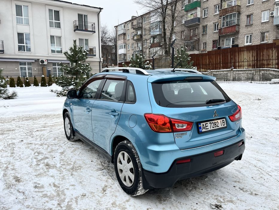 Mitsubishi ASX 2011 року
