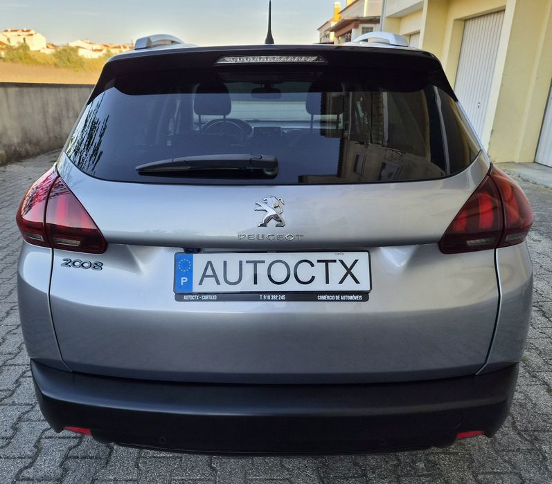 Peugeot 2008 1.6 Blue-hdi style