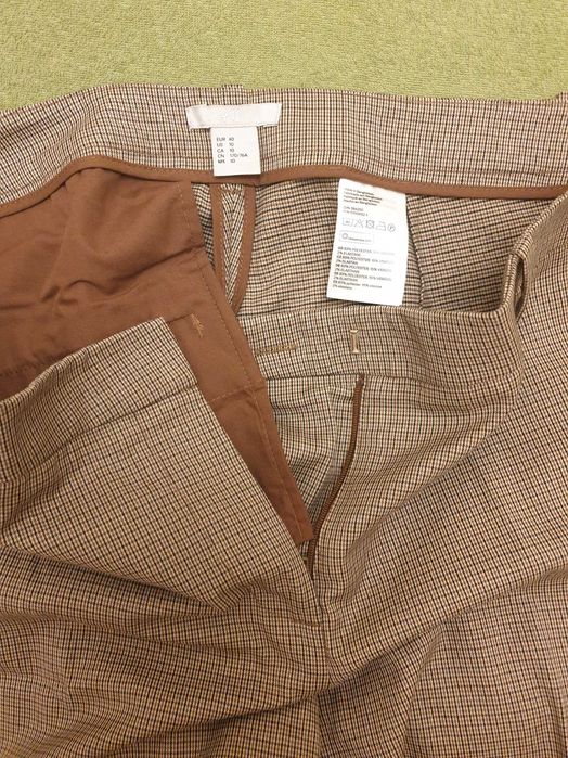 Spodnie damskie eleganckie w kratkę HM 40 brązowe