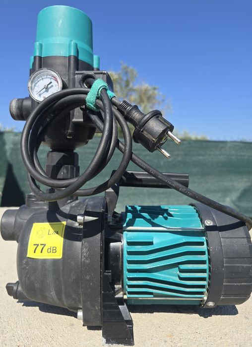 Bomba hidrofórica / Bomba automática
Plástico resistente, pressão 4 bar, altura 40 m, auto-escorvão, proteção a seco, conexões G1", IPX4