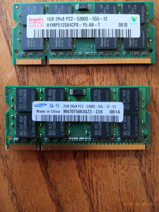 Memória RAM PC2-5300S 2GB + 1 GB