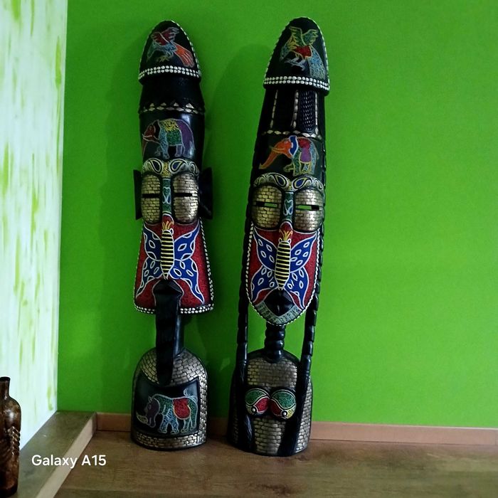 Artefactos  de madeira  africanos