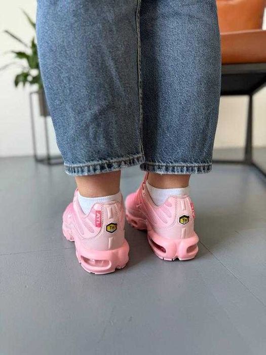 Кроссовки Женские Nike Air Max Plus TN Ultra Pink/Жіночі Кросівки
