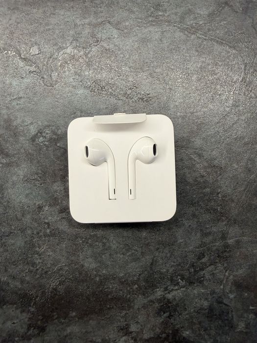 Наушники apple earpods lightning with mic