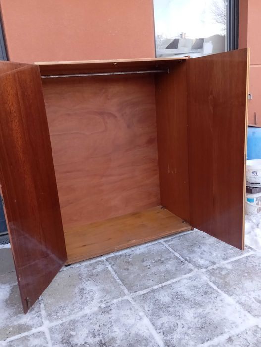 Szafa politurowana.Transport gratis.