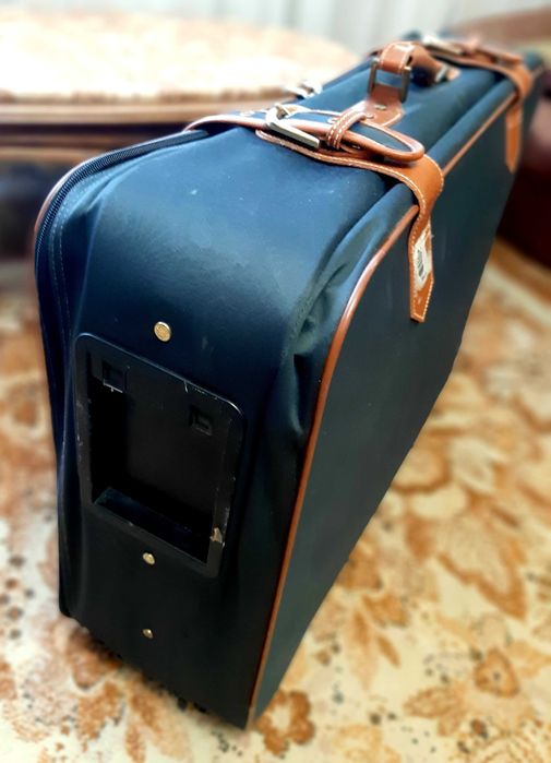 Дорожный чемодан De Fanal. Приобретен в Германии.