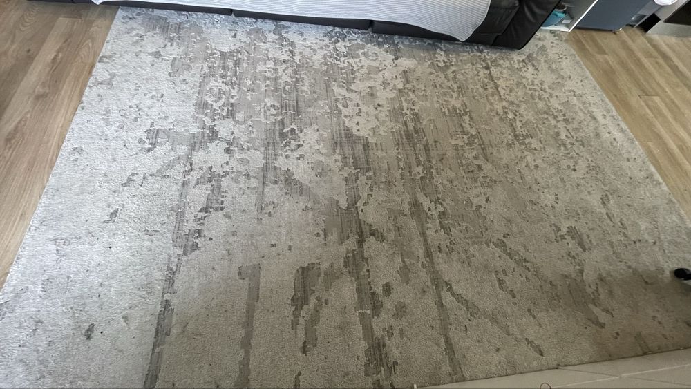 Vende- se sofa de couro + tapete 300x250 URGENTE