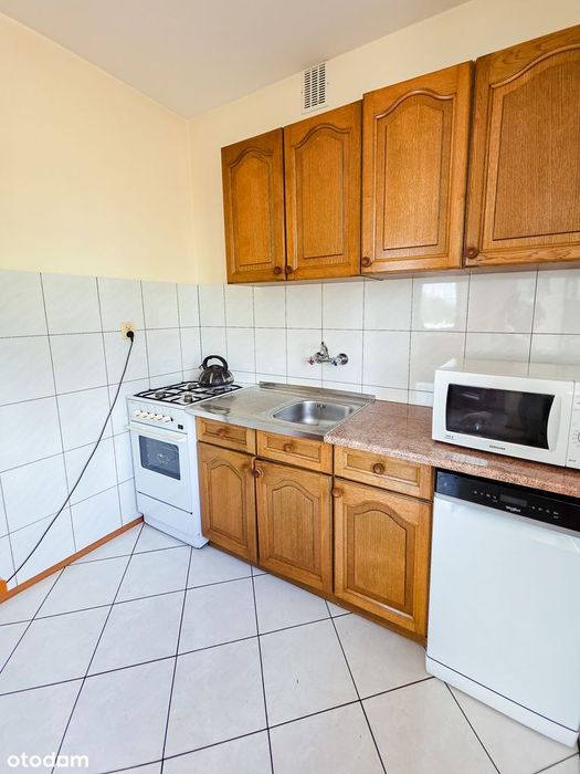 Przestronny dom z dużą działką i budynkiem gospodarczym — Kuznocin