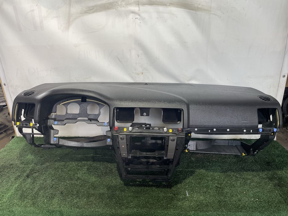 Панель приладів торпеда консоль opel vectra c вектра с