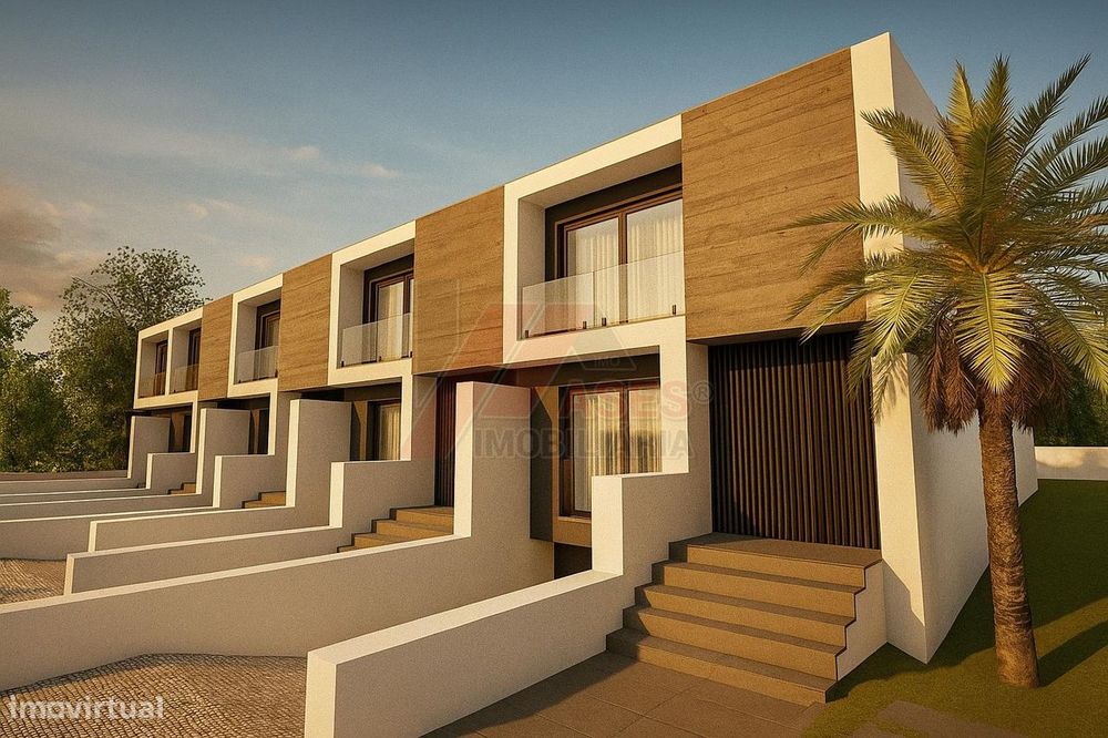 Moradia Em Banda T3 Em Construção!