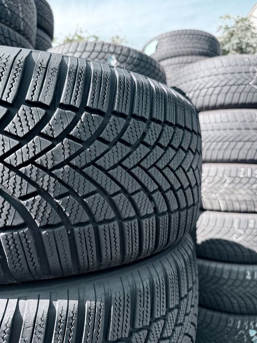 235 50 19 Bridgestone LM005 90% Шини Зима