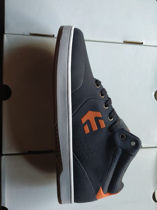 Etnies Marana Mid (3 cores diferentes)