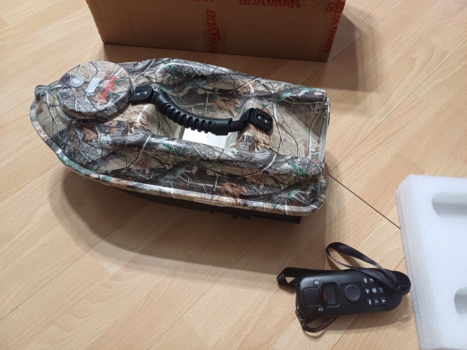 Boatman Actor Camo łódka zanętowa GPs