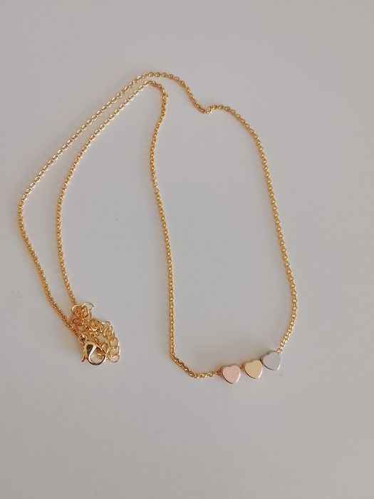 Fio com 3 corações