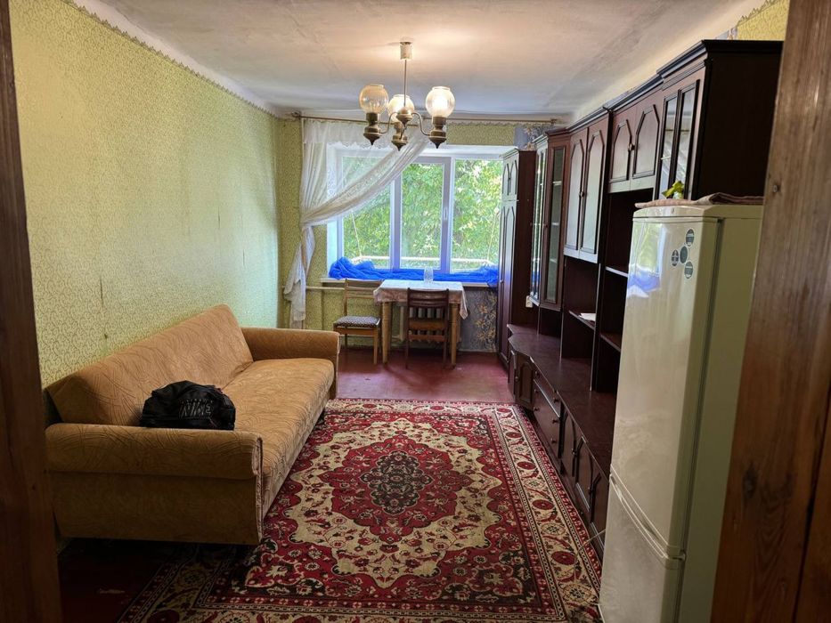Велика кімната в гуртожитку, Урожай