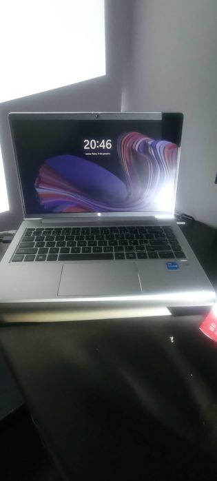 Portatil HP 11th Gen Intel(R) Core(TM) i5-1135G7  2.40GHz (2.42 GHz)