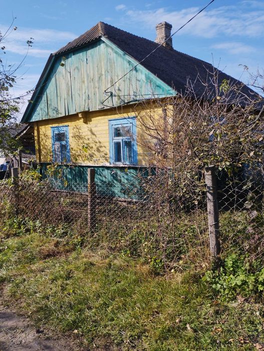 Продається старий будинок в селі Сомин