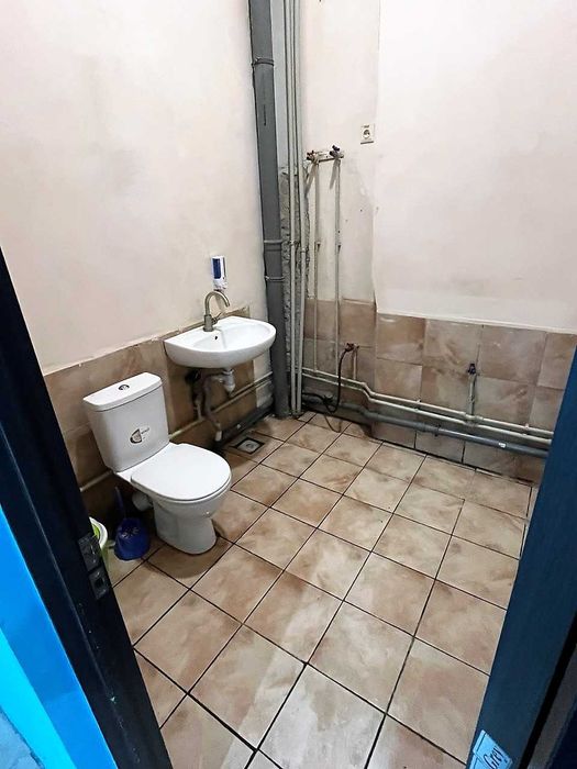 Здається в оренду приміщення р-н Легенди