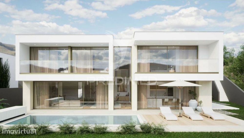 Moradia 3 suítes piscina e localização privilegiada!