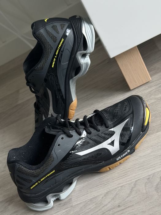 Взуття Mizuno  Exceed 2, Wave Lightning