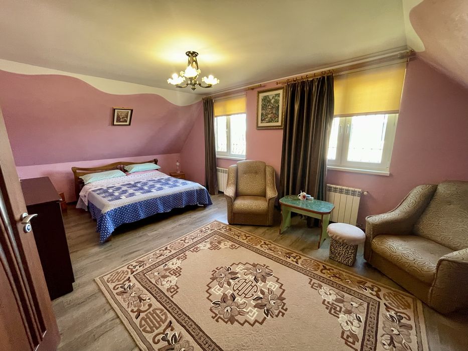 Продаж будинку в Довгинцівському районі