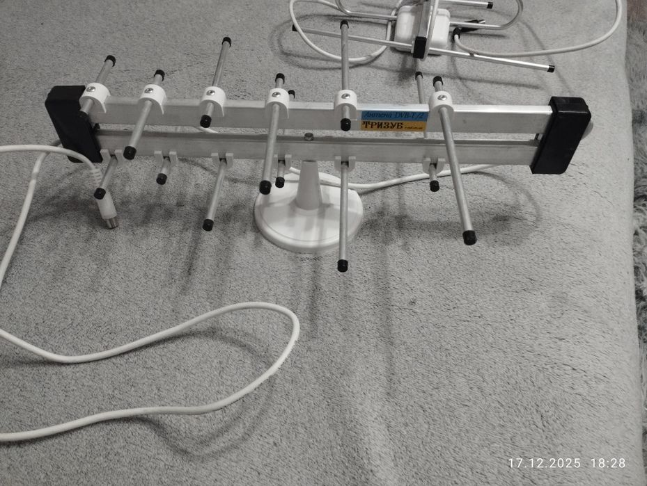 Антена телевізіїна Тризуб Мах