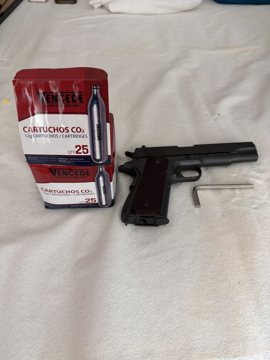 Pistola airsoft full metal realista