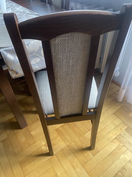 4 drewniane krzesła z wysokim oparciem + gratis