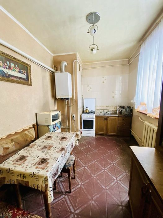 Цегляний будинок в Антополі