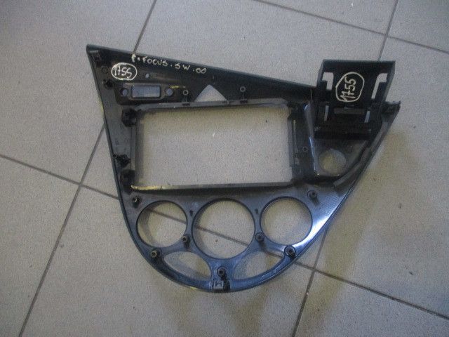 Moldura da consola central / rádio / aro FORD Focus I Sedan (DFW)