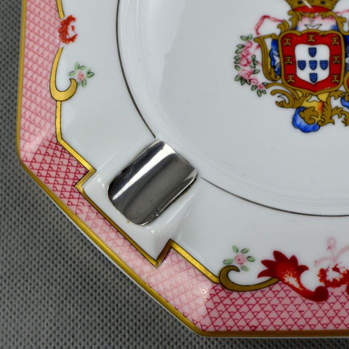 Cinzeiro em Porcelana e Prata – Com brasão da Monarquia