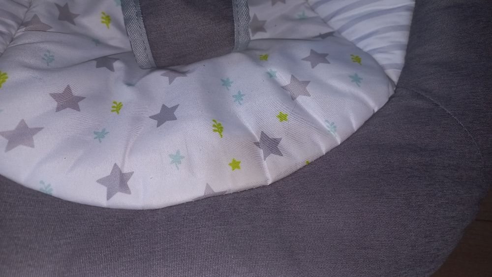 Leżaczek / bujaczek