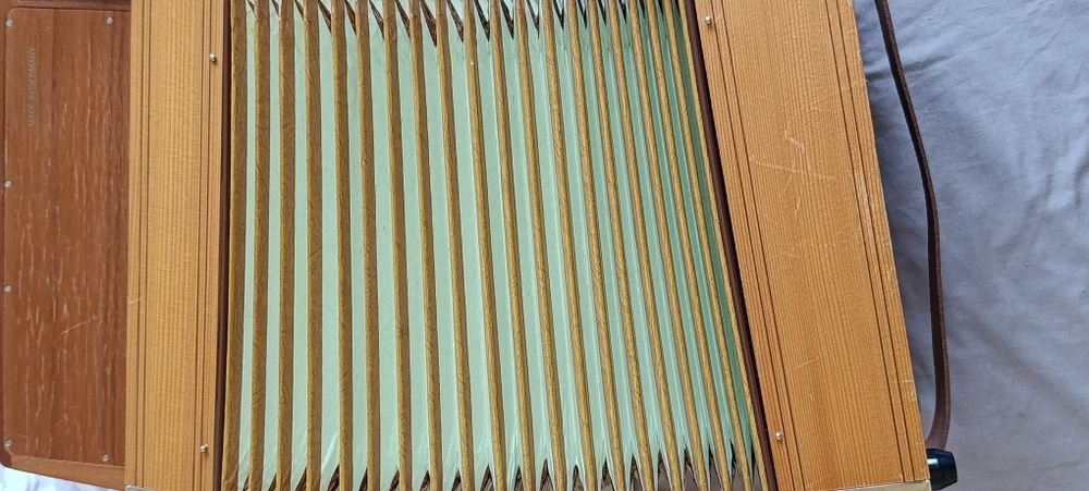 Concertina Hohner como nova