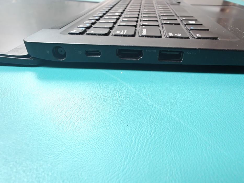 Profesjonalny Dell Latitude 13" 7390 i7-8650U 8GB 256SSD FHD Win11 PRO