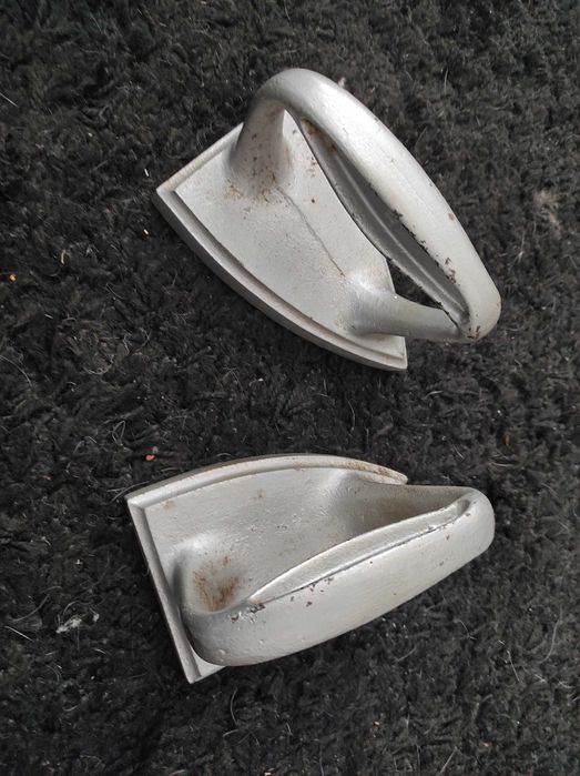 Ferro de engomar antigos