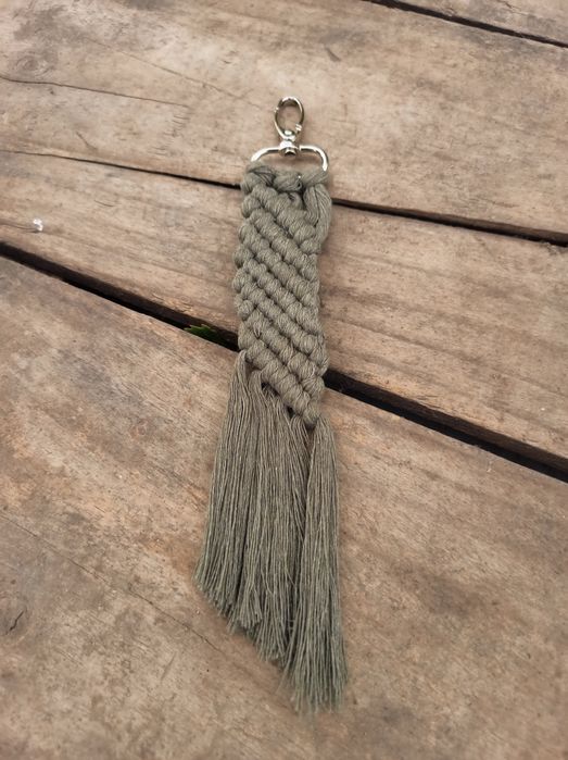 Porta-chaves em MACRAMÉ